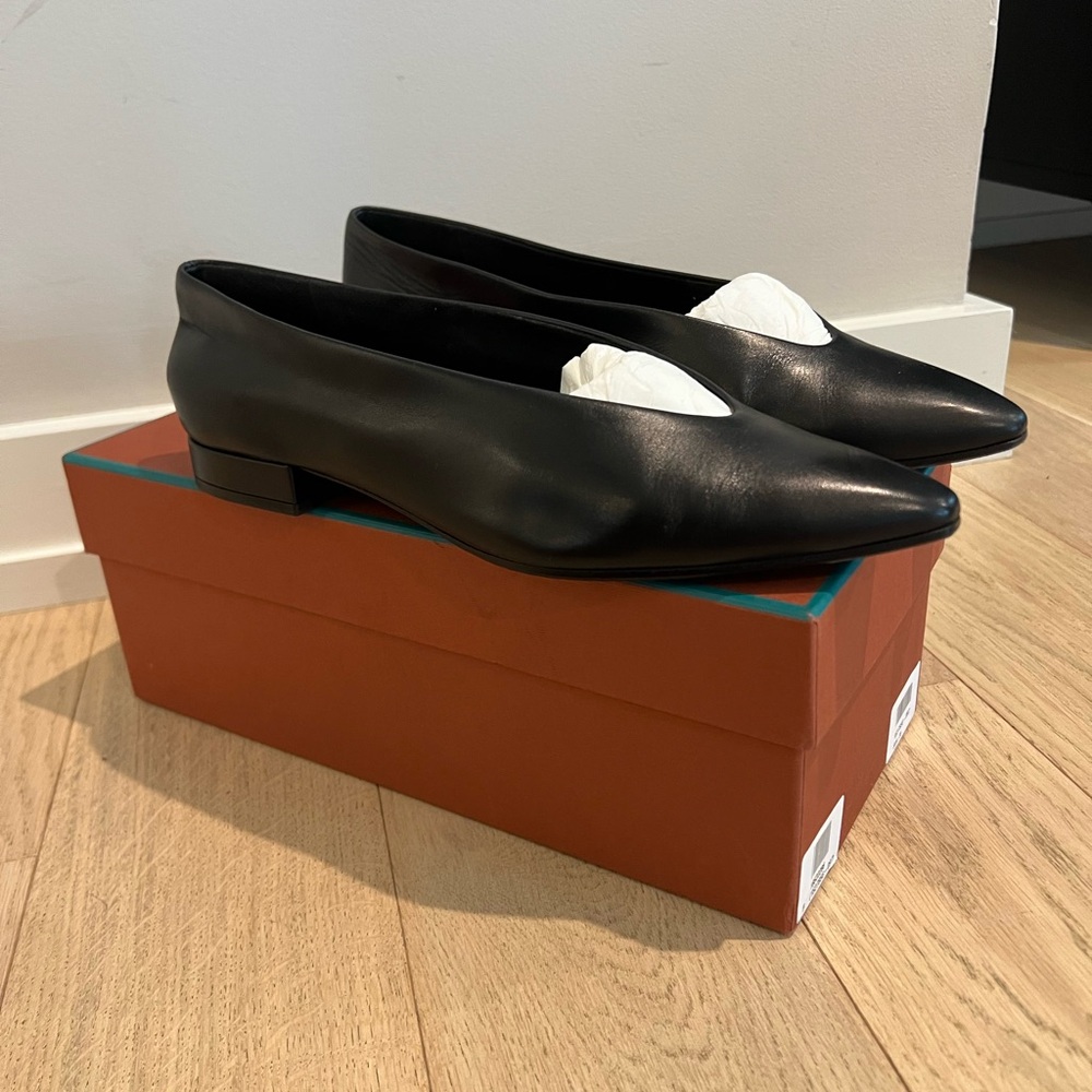 Loro Piana  Black Women's “Rebecca” flats 38 with box and duster